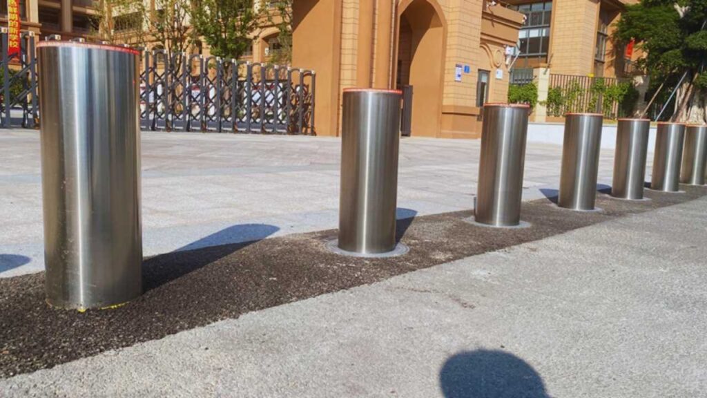 Battery Powered Automatic Bollards